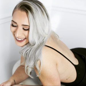 Meet your Posher, Laurie